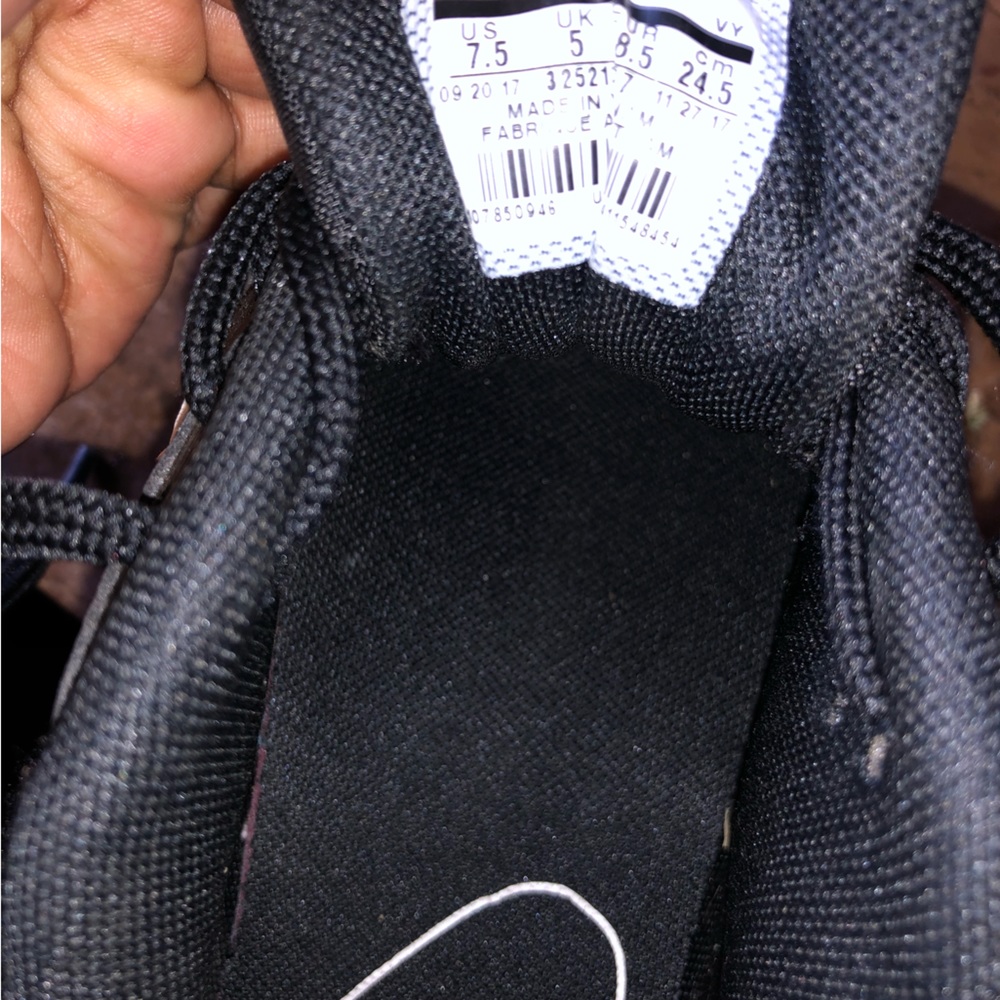 Air Max - Picture 6 of 8